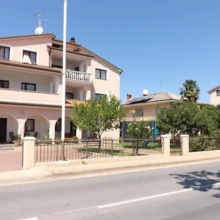 Apartment In With Balcony, Wifi 853-4