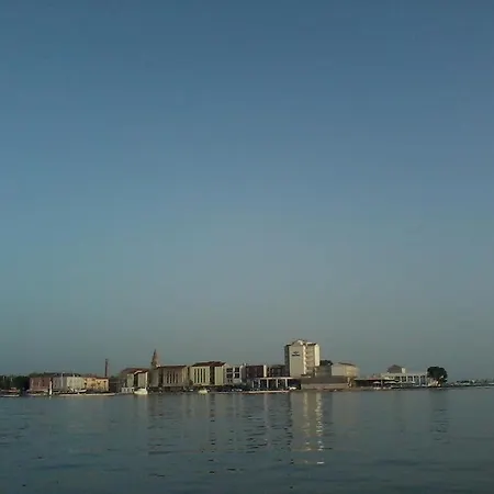 Apartment In With Balcony, Wifi 853-4